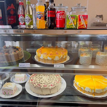 Hostel Cafe Huvila Оулу Екстериор снимка