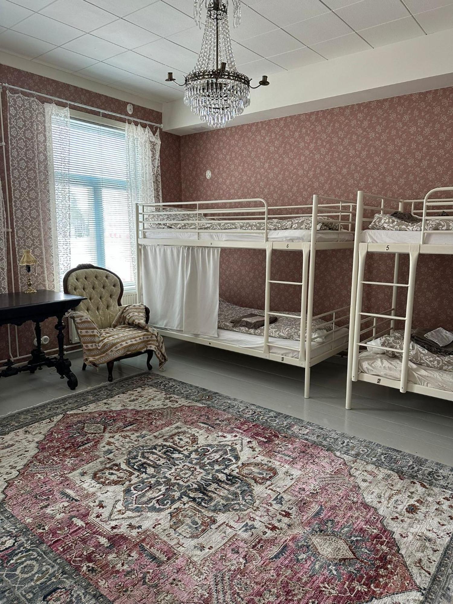 Hostel Cafe Huvila Оулу Екстериор снимка